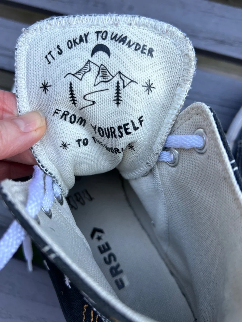Converse CTAS It's Okay To Wander 7/7.5 women - Picture 11 of 12